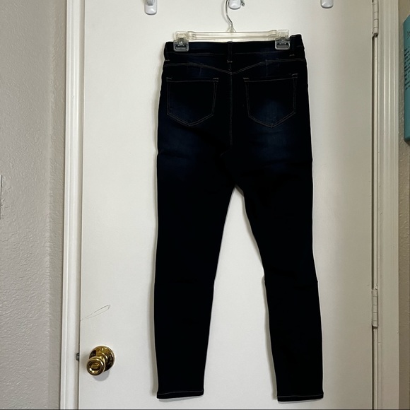 Maternity pants - Picture 3 of 3